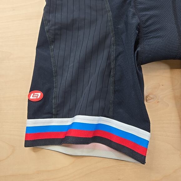 Bellwether Cycling Shorts XXL Black Red Blue Padded Bike Model 5691 - Picture 3 of 11